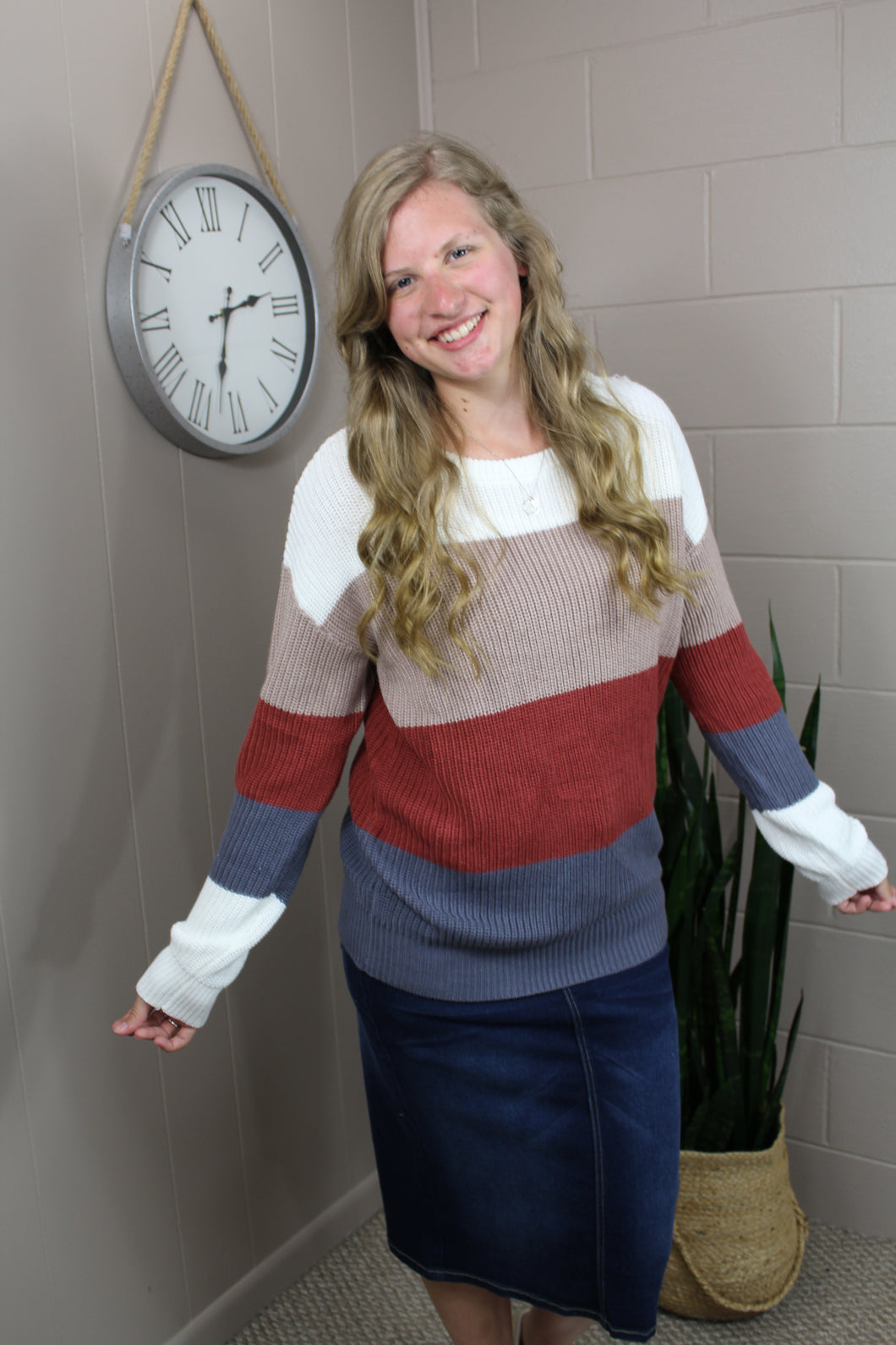 Color Block Knitted O-neck Pullover Sweater (S-2X)