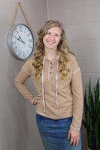 Load image into Gallery viewer, Khaki Seamed Drop Shoulder Waffle Knit Henley Hooded Top (S-XL)
