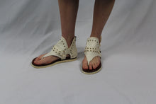 Load image into Gallery viewer, White Buckle Flip-Flop- 7
