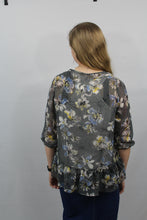Load image into Gallery viewer, Floral Ruffle Hem Quarter Sleeve Top- S, M
